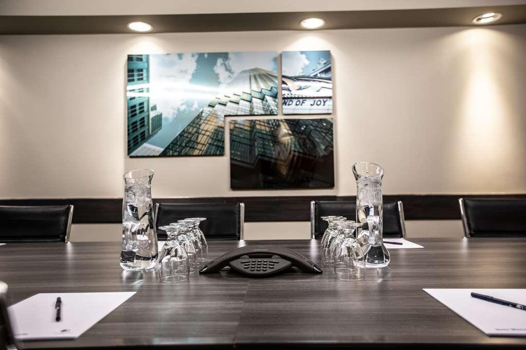 Doubletree By Hilton Roseville Minneapolis Зручності фото
