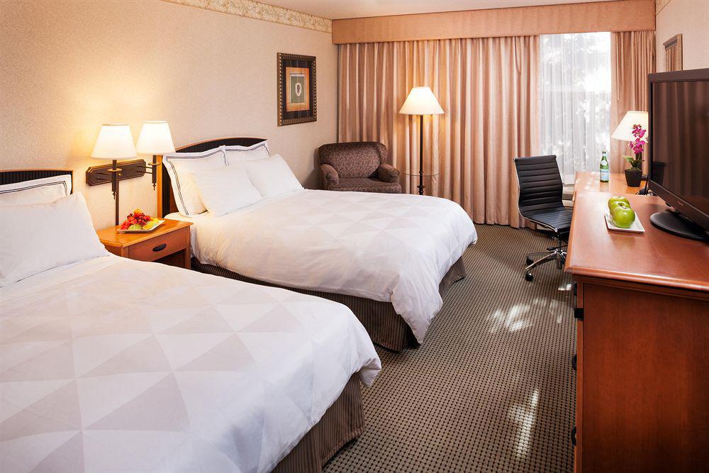 Doubletree By Hilton Roseville Minneapolis Номер фото